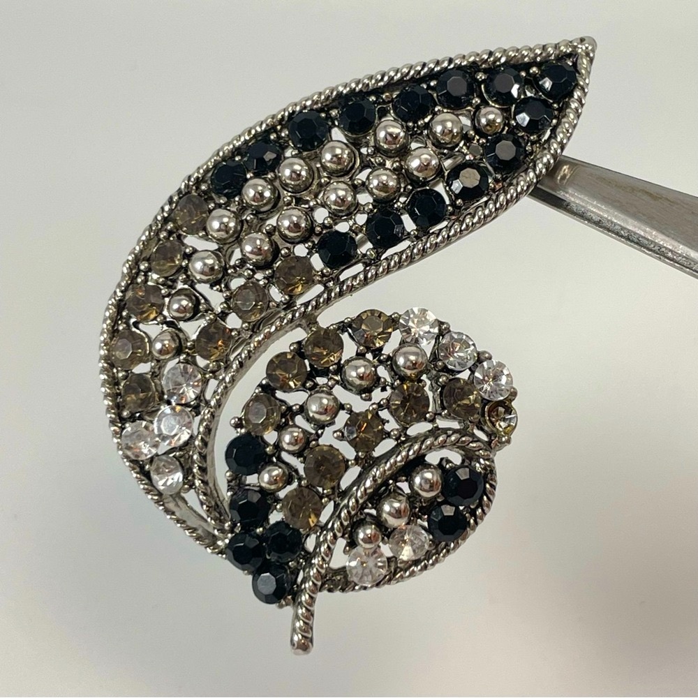 Beautiful Rhinestone Brooch Vintage Folded Leaf Black Jewelry Pin 2.5" Statement